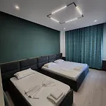 Astra Hotel *